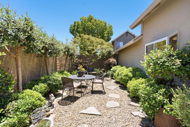 2100 Cobblestone Manor, Modesto, CA 95355
