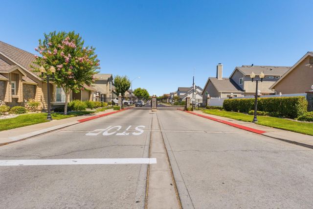 2100 Cobblestone Manor, Modesto, CA 95355