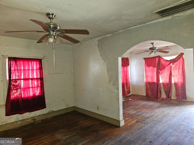 2411 Harden Street, Savannah, GA 31415