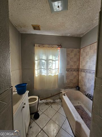 2411 Harden Street, Savannah, GA 31415