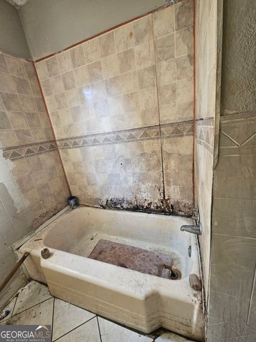 2411 Harden Street, Savannah, GA 31415