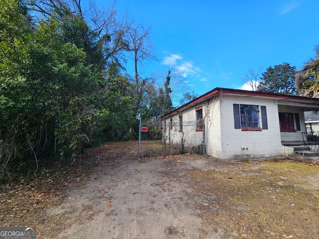 2411 Harden Street, Savannah, GA 31415