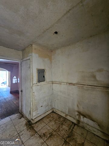 2411 Harden Street, Savannah, GA 31415