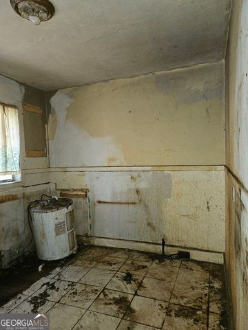 2411 Harden Street, Savannah, GA 31415