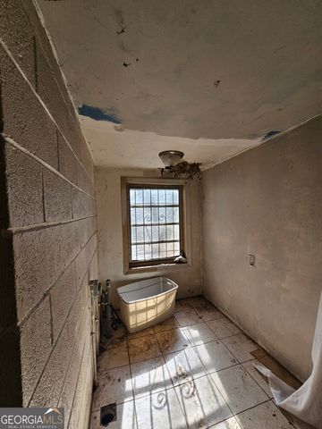 2411 Harden Street, Savannah, GA 31415