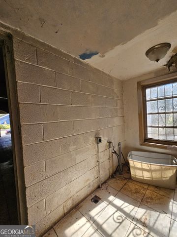 2411 Harden Street, Savannah, GA 31415