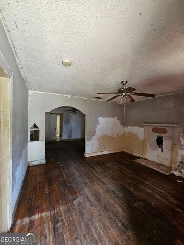 2411 Harden Street, Savannah, GA 31415