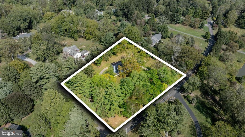 6 MCCARTHY DR, Chadds Ford, PA 19317