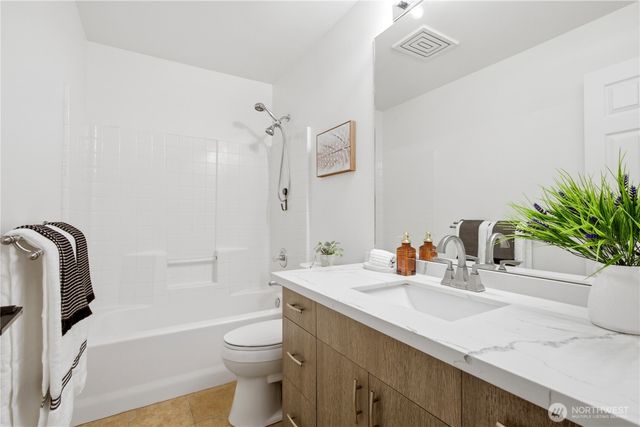 25024 SE 41st Drive, Sammamish, WA 98029