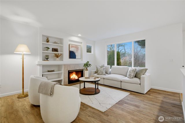 25024 SE 41st Drive, Sammamish, WA 98029