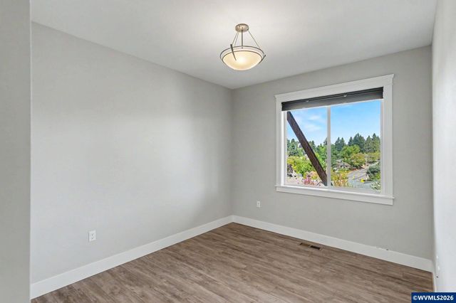 101 Rolling Hills Av SE, Salem, OR 97306