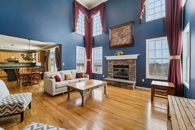 32 Mansion Ridge Boulevard, Monroe, NY 10950