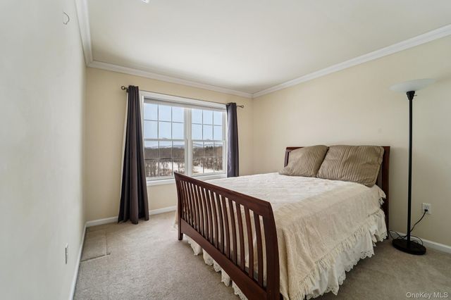 32 Mansion Ridge Boulevard, Monroe, NY 10950