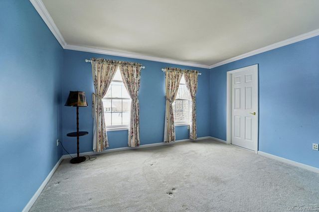 32 Mansion Ridge Boulevard, Monroe, NY 10950