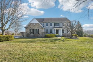 32 Mansion Ridge Boulevard, Monroe, NY 10950