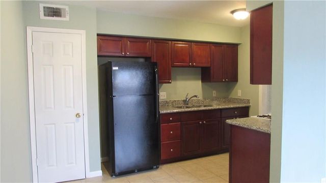 2208 Mission Hill DR 102, Austin, TX 78741