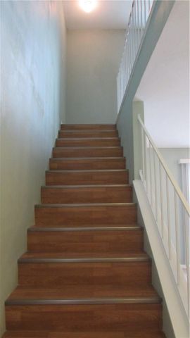 2208 Mission Hill DR 102, Austin, TX 78741