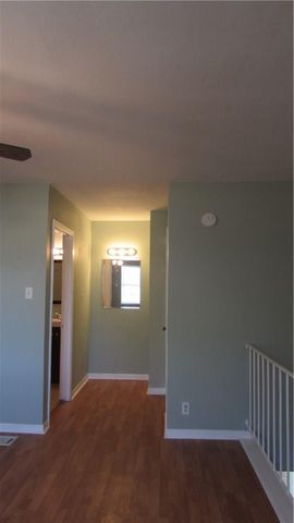 2208 Mission Hill DR 102, Austin, TX 78741