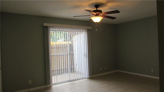2208 Mission Hill DR 102, Austin, TX 78741