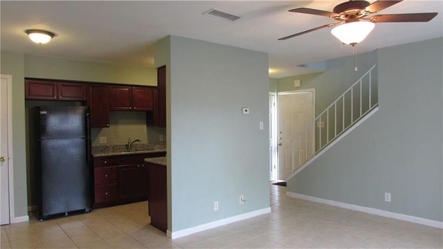 2208 Mission Hill DR 102, Austin, TX 78741