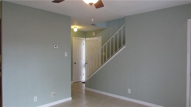 2208 Mission Hill DR 102, Austin, TX 78741