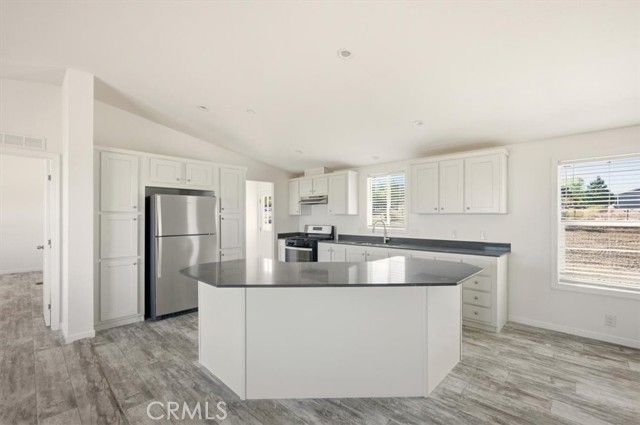 1139 Bonanza Road, Phelan, CA 92372