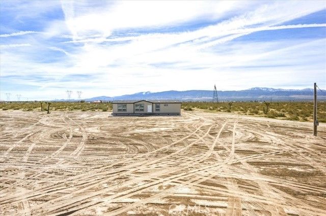 1139 Bonanza Road, Phelan, CA 92372