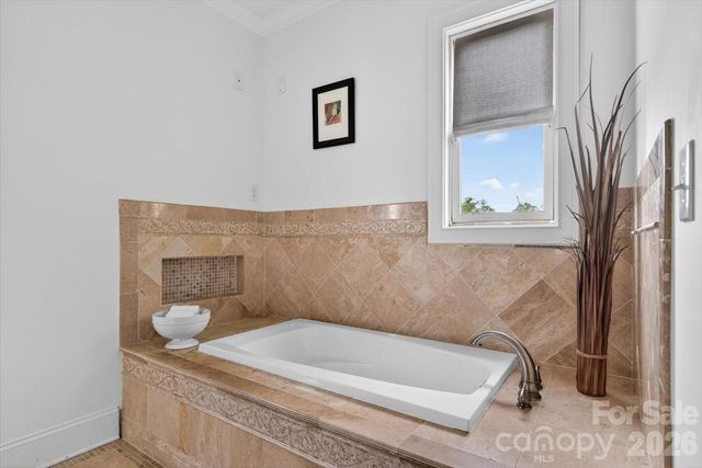 1001 Parkwood Avenue, Charlotte, NC 28205