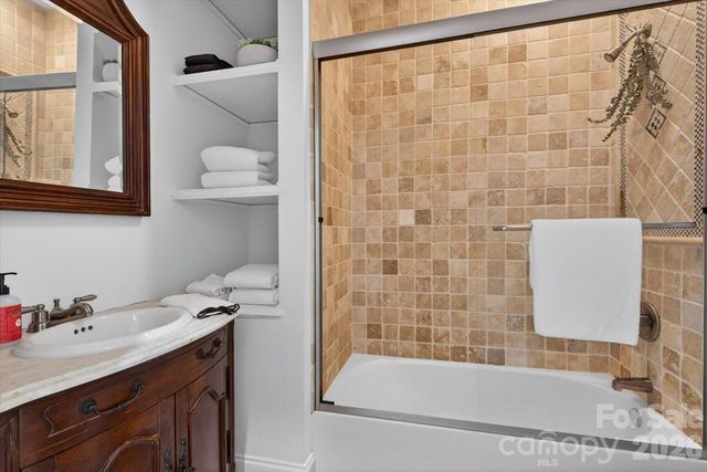 1001 Parkwood Avenue, Charlotte, NC 28205