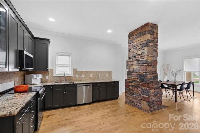 1001 Parkwood Avenue, Charlotte, NC 28205