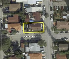 844 SW 8th Ct, Miami, FL 33130