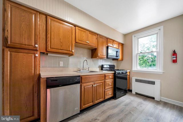 293 WABASH AVE, Lansdowne, PA 19050