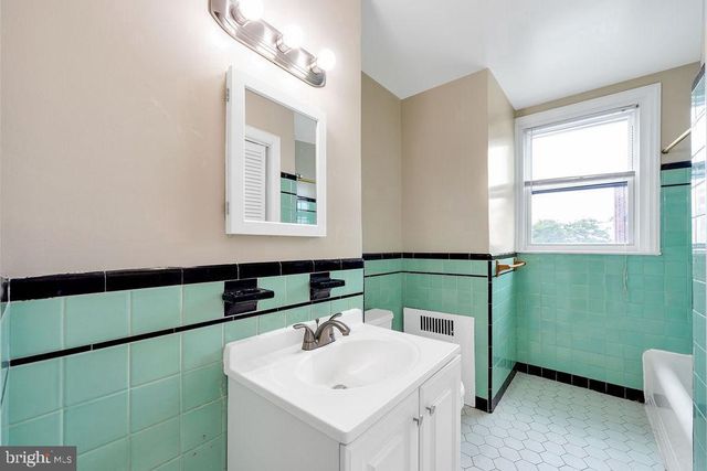 293 WABASH AVE, Lansdowne, PA 19050
