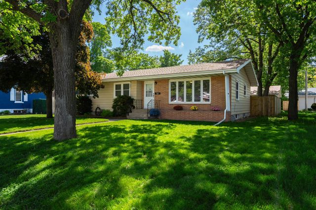 707 2nd Avenue NE, Saint Cloud, MN 56304