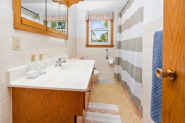 707 2nd Avenue NE, Saint Cloud, MN 56304