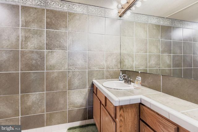 7406 POPLAR AVE, Baltimore, MD 21224