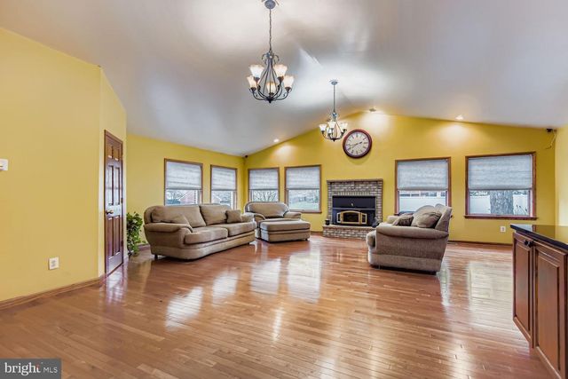 7406 POPLAR AVE, Baltimore, MD 21224