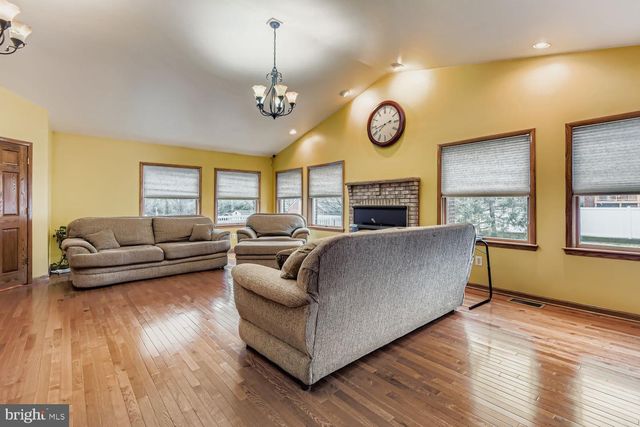 7406 POPLAR AVE, Baltimore, MD 21224