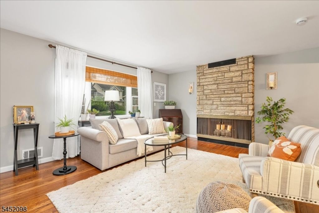 130 South Glenwood Road, Fanwood Boro, NJ 07023 — photo 4
