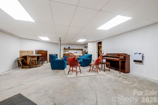 169 Viking Trail, Hendersonville, NC 28739