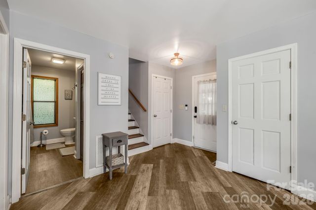 169 Viking Trail, Hendersonville, NC 28739