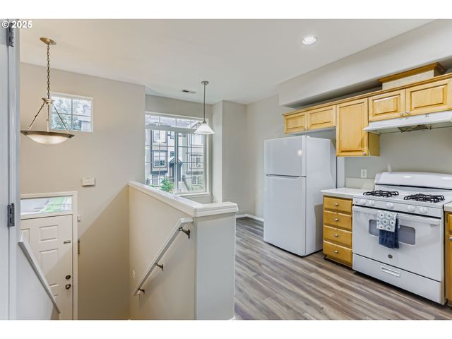 17083 Sw BERKELEY Ln, Beaverton, OR 97003