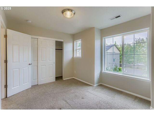 17083 Sw BERKELEY Ln, Beaverton, OR 97003