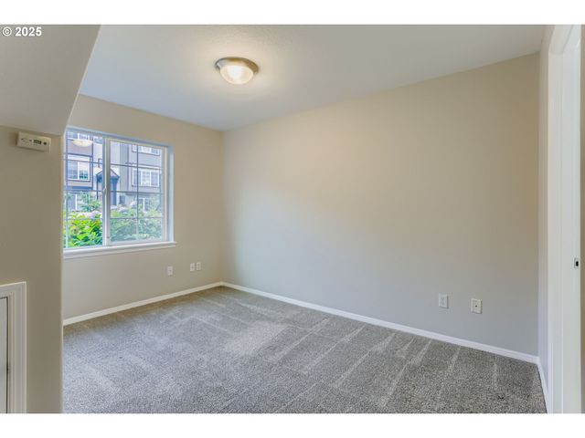 17083 Sw BERKELEY Ln, Beaverton, OR 97003