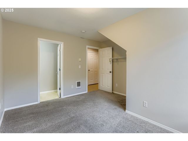 17083 Sw BERKELEY Ln, Beaverton, OR 97003