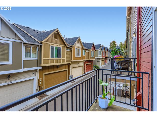 17083 Sw BERKELEY Ln, Beaverton, OR 97003