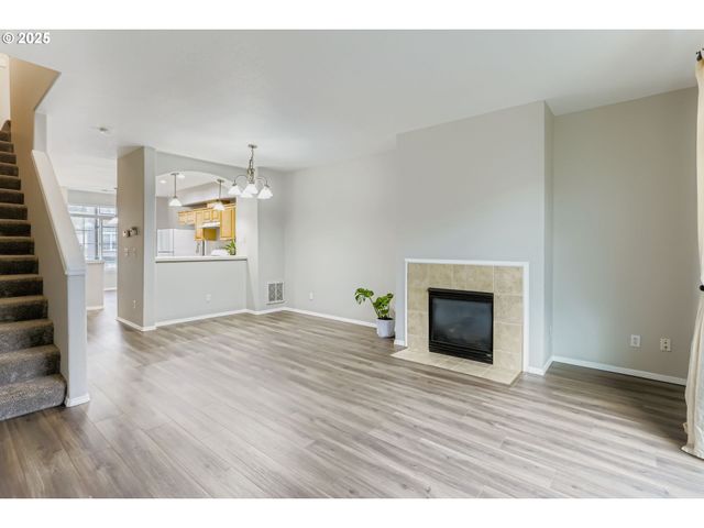 17083 Sw BERKELEY Ln, Beaverton, OR 97003