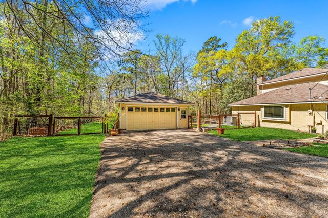 57 Lake Forest Circle, Conroe, TX 77384