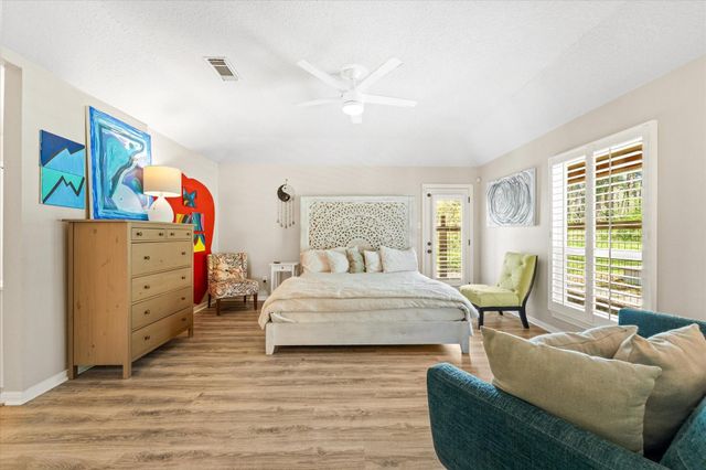 57 Lake Forest Circle, Conroe, TX 77384