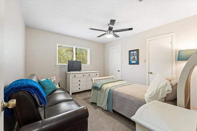 57 Lake Forest Circle, Conroe, TX 77384